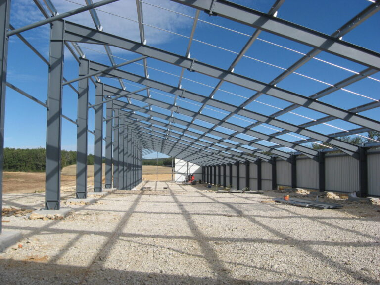 Hangar agricole bâtiment construction atelier des lavandes